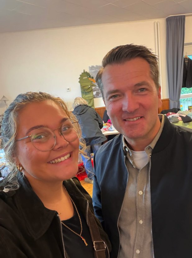 Josephin Ludwig und Marc Seelbach auf dem Trödelmarkt